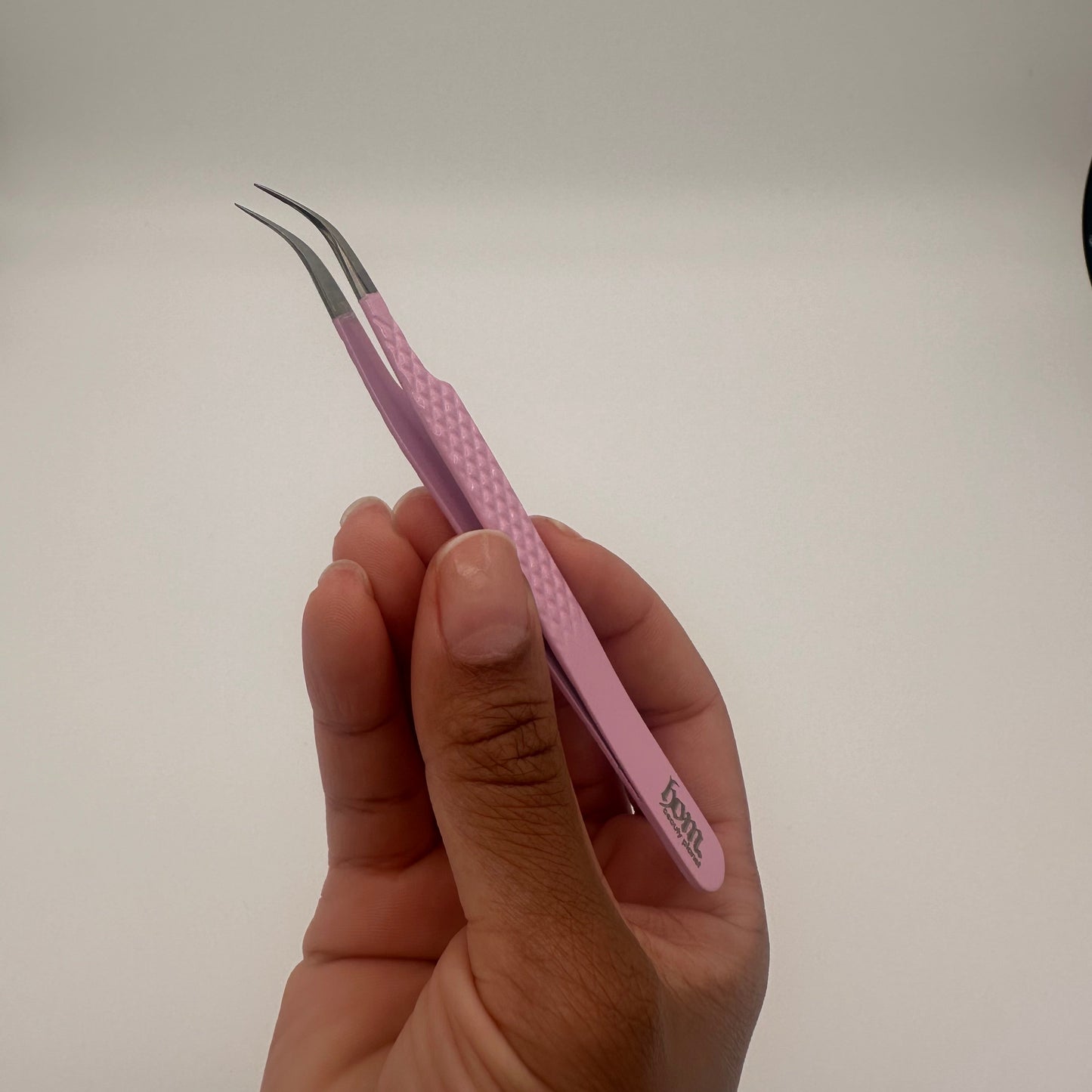 CURVED ISOLATION TWEEZER